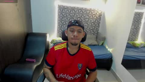 Benjamin online show from May 30, 8:17 pm