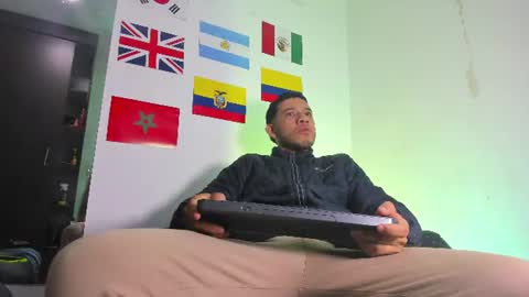 Benjamin online show from July 27, 1:18 pm