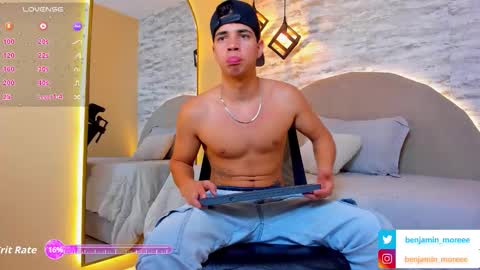 BENJAMIN online show from October 3, 1:08 pm