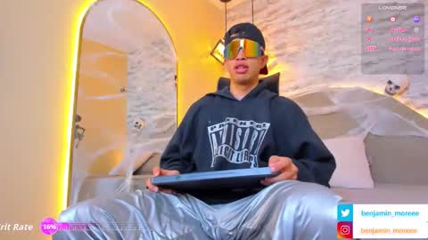 BENJAMIN online show from October 17, 1:46 pm