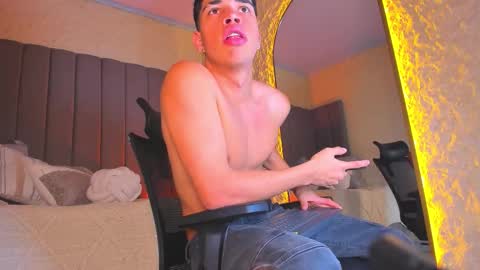 BENJAMIN online show from December 3, 4:20 am