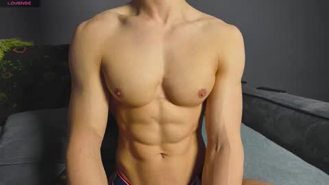 Snapshot of benjaminbond chatting on October 30, 1:34 pm benjaminkarl02 online show from October 30, 1:34 pm