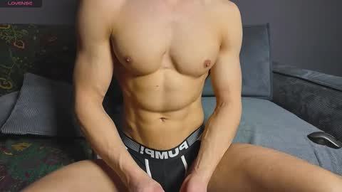 Snapshot of benjaminbond chatting on November 13, 9:41 am benjaminkarl02 online show from November 13, 9:41 am