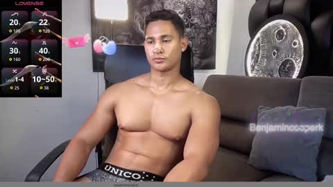 Snapshot of benjamincooperk1 chatting on October 24, 2:02 pm benjamincooperk online show from October 24, 2:02 pm