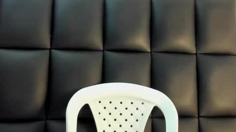 Snapshot of benjaminsr chatting on March 19, 9:24 am BEJAMIN online show from March 19, 9:24 am