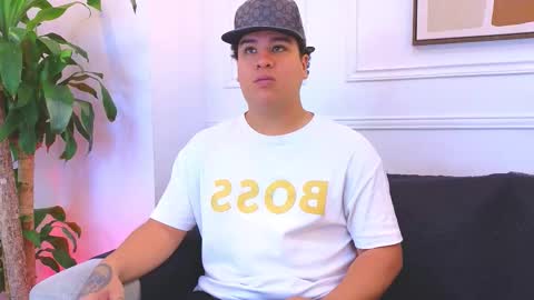 bennett_alejoo online show from February 11, 6:35 pm