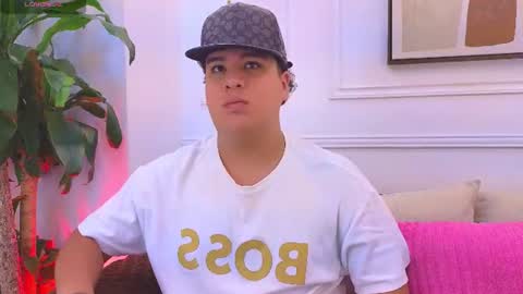 bennett_alejoo online show from June 26, 7:07 pm
