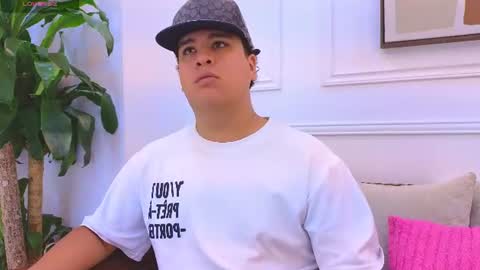 bennett_alejoo online show from June 30, 6:31 pm