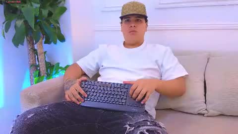 bennett_alejoo online show from July 9, 6:56 pm