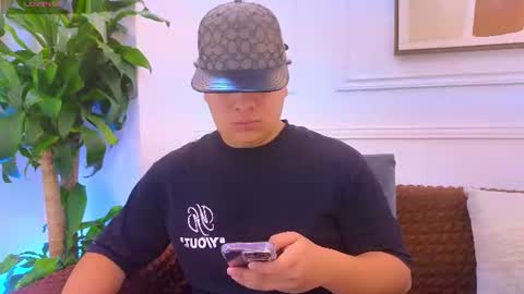 bennett_alejoo online show from July 27, 6:37 pm