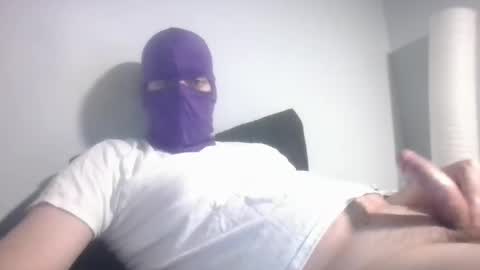 bennybueno online show from February 25, 4:11 am