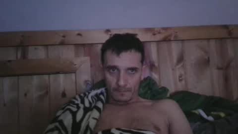 Snapshot of bennymn chatting on January 3, 5:06 am benny and innocentvixon online show from January 3, 5:06 am