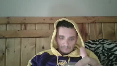 Snapshot of bennymn chatting on February 20, 5:51 pm benny and innocentvixon online show from February 20, 5:51 pm