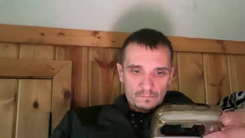 Snapshot of bennymn chatting on February 15, 5:53 pm benny and innocentvixon online show from February 15, 5:53 pm