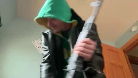 Snapshot of bennymn chatting on February 28, 5:58 pm benny and innocentvixon online show from February 28, 5:58 pm