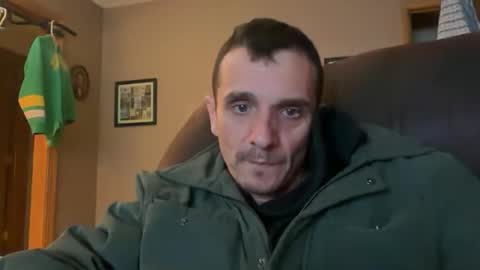 Snapshot of bennymn chatting on March 6, 2:52 am benny and innocentvixon online show from March 6, 2:52 am