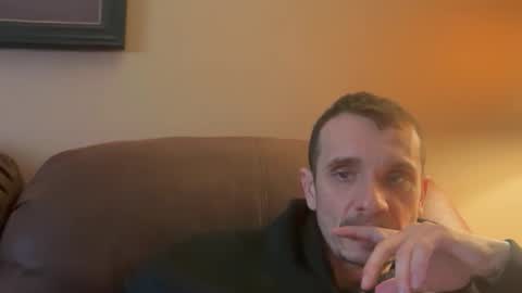 Snapshot of bennymn chatting on March 8, 2:04 am benny and innocentvixon online show from March 8, 2:04 am