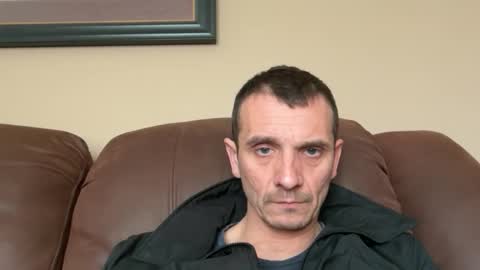 Snapshot of bennymn chatting on April 10, 3:17 pm benny and innocentvixon online show from April 10, 3:17 pm