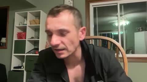 Snapshot of bennymn chatting on April 11, 4:17 am benny and innocentvixon online show from April 11, 4:17 am