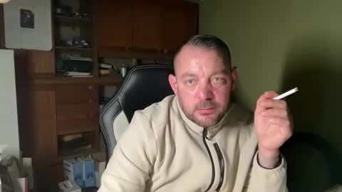 benochau online show from March 28, 11:26 pm