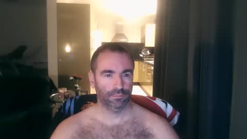 Snapshot of bensince1984_ chatting on January 17, 1:21 am Ben online show from January 17, 1:21 am