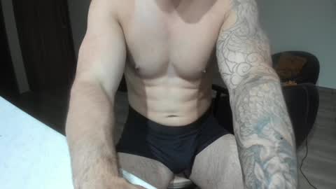 Snapshot of benthebodybuilder chatting on December 15, 1:46 am Ben Braxton online show from December 15, 1:46 am