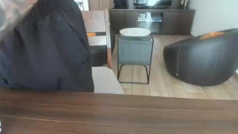 Snapshot of benthebodybuilder chatting on January 10, 10:04 pm Ben Braxton online show from January 10, 10:04 pm