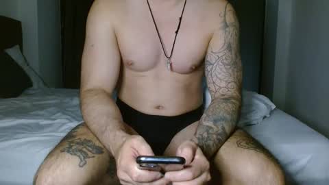 Snapshot of benthebodybuilder chatting on February 10, 3:03 am Ben Braxton online show from February 10, 3:03 am