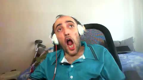 Snapshot of bentish chatting on October 4, 7:17 am bentish online show from October 4, 7:17 am