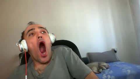 Snapshot of bentish chatting on October 15, 9:20 am bentish online show from October 15, 9:20 am