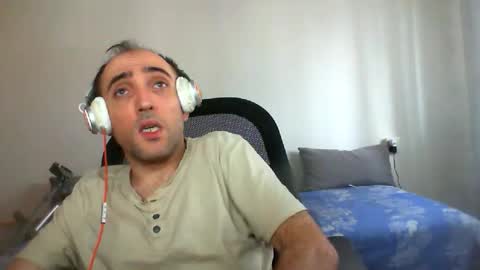 Snapshot of bentish chatting on October 19, 6:36 am bentish online show from October 19, 6:36 am