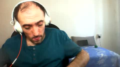 Snapshot of bentish chatting on October 25, 8:00 am bentish online show from October 25, 8:00 am