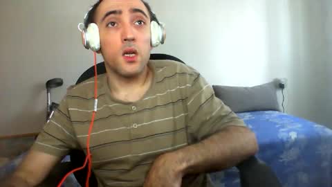 Snapshot of bentish chatting on October 29, 7:54 am bentish online show from October 29, 7:54 am