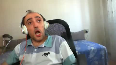 Snapshot of bentish chatting on November 3, 9:10 am bentish online show from November 3, 9:10 am