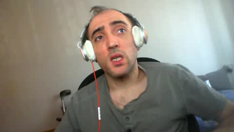 Snapshot of bentish chatting on November 6, 8:15 am bentish online show from November 6, 8:15 am