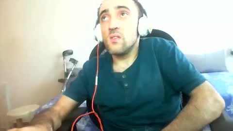 Snapshot of bentish chatting on November 16, 11:49 am bentish online show from November 16, 11:49 am