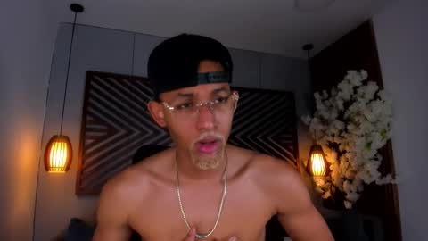 bento_fox online show from October 22, 3:51 am