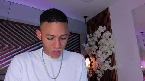 bento_fox online show from December 14, 3:45 am