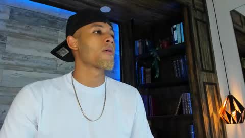 bento_fox online show from February 24, 2:42 am