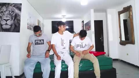 benz boys online show from October 3, 12:02 pm