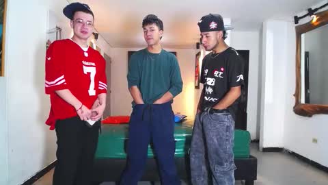 benz boys online show from November 25, 1:11 pm