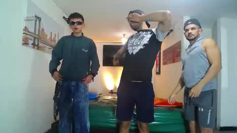 benz boys online show from January 17, 12:32 pm