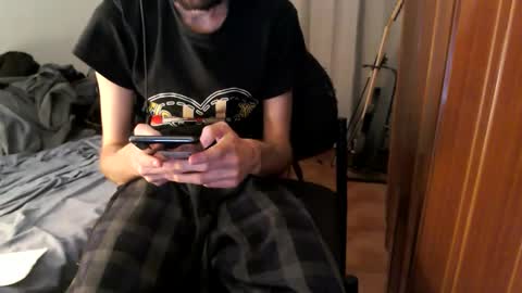 Snapshot of berceuse111 chatting on May 8, 11:37 am berceuse111 online show from May 8, 11:37 am