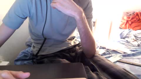 berceuse111 online show from July 29, 11:52 am
