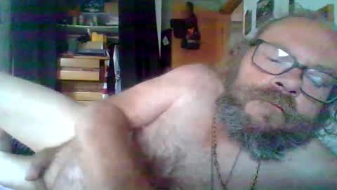 Snapshot of bergeeric1970 chatting on October 25, 5:08 pm bergeeric1970 online show from October 25, 5:08 pm