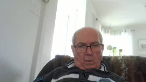 bernard1102 online show from June 19, 1:04 pm