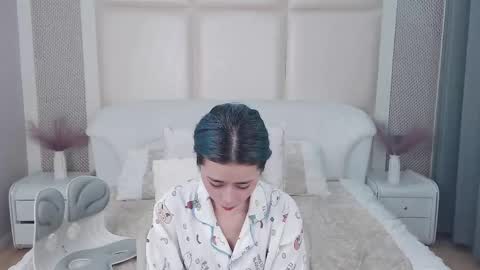 berniceafra online show from September 12, 2:22 am