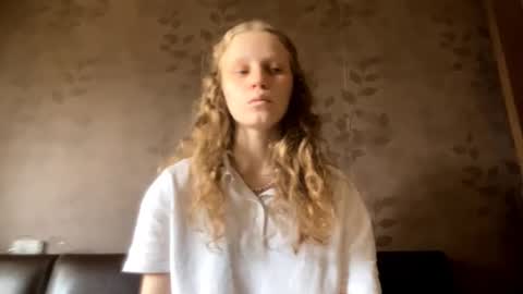 Sophia online show from October 3, 9:39 am