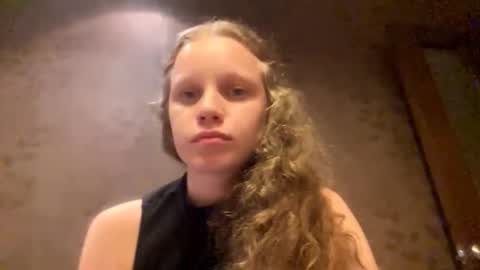 Sophia online show from October 11, 2:04 pm