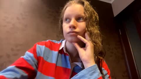 Sophia online show from October 25, 11:40 am